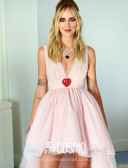 Chiara Ferragni身着:Giambattista Valli xH&M