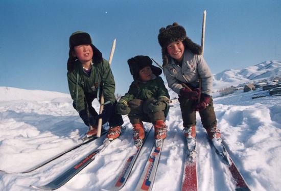 滑雪初学者看过来 滑雪装备与滑雪技巧