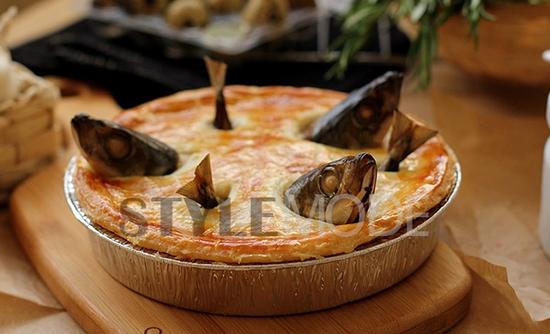 让人不能直视的“仰望星空”派|仰望星空派|暗黑料理|英国_新浪时尚_新浪网