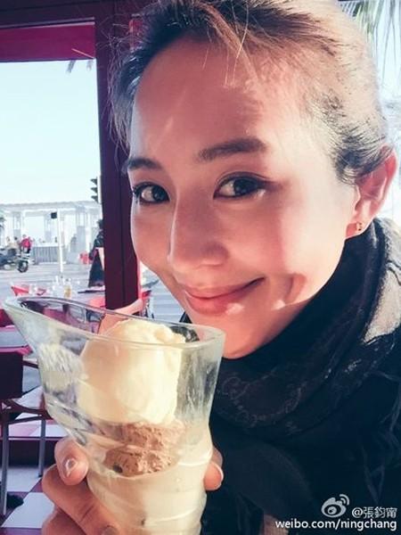 练出完美腹肌!张钧宁传授私房健身术|健身|腹肌