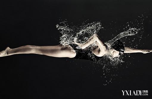 张雨绮花床单露白腿 瘦腿两步骤不怕再腿粗