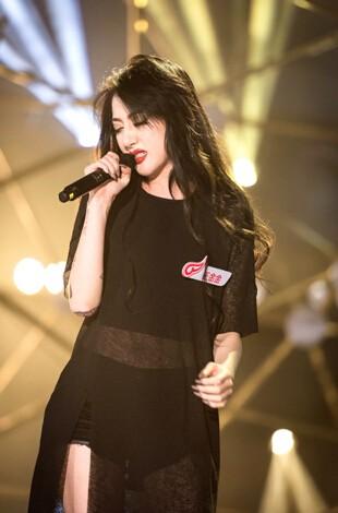 超女史上最特立独行 王金金赢超级代表团一致青睐