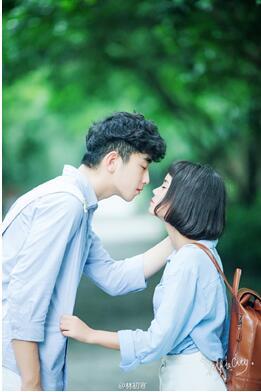 林初寒被封潮自拍认证摄影师 调色教程清新出