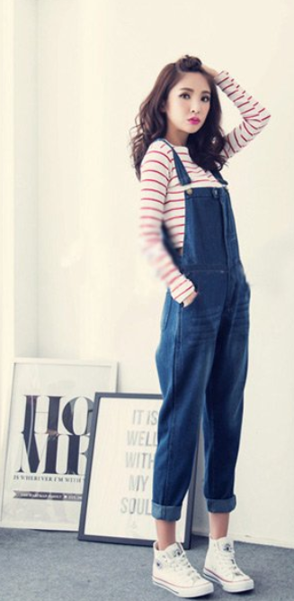 这个早秋,匡威小白鞋给你百变风格