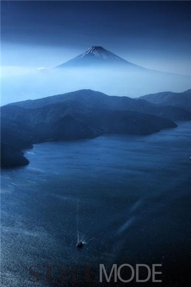   冬天来箱根泡温泉看富士山