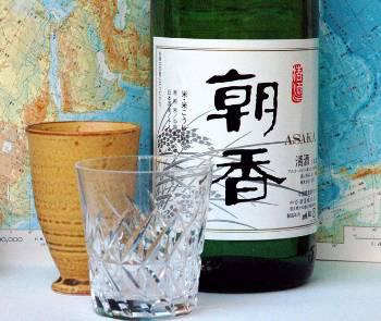 这些大厂家就既生产“普通酒”，也生产“特定名称酒”。