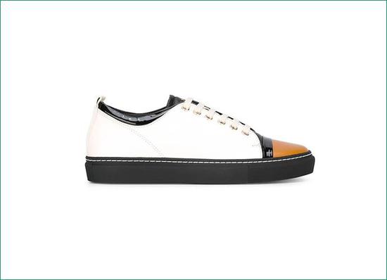 Tennis 黄色款 约 4760 元 Farfetch 可买