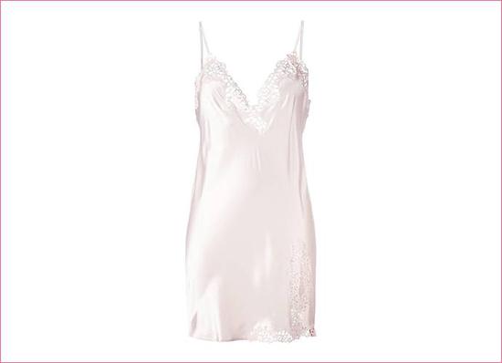 La Perla Petit Macrame 睡裙 约 5600 元 from Farfetch