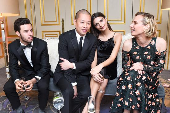 
	（左起）Jason Wu, Emily Ratajkowski, Diane Kruger
