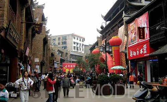 你这辈子要去一趟“又破又穷”的六线城市!