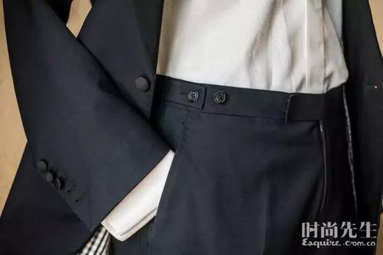 真正注重西服质量的绅士 其实不常戴腰带