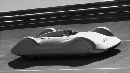 Type C V16 Streamliner