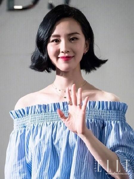 刘诗诗的短发也是越减越短,从耳下三公分已然变成了耳下一公分↓