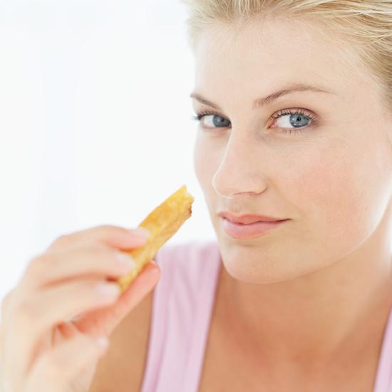 是这些食物让我们长白头发的