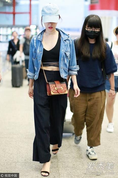 JolinƶţףڴCrop top̿¡´ɫȿ㣬ŲһִЬ忴ȥʱ͡