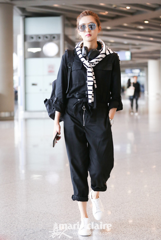 Ӱɫװ¿ɫСЬɾ䡣װһݷȰ˧
