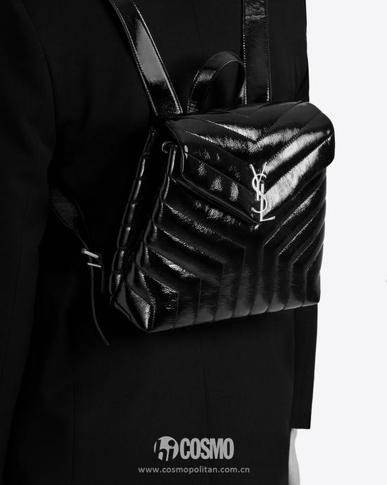 包袋来自Saint Laurent 售价1690美元