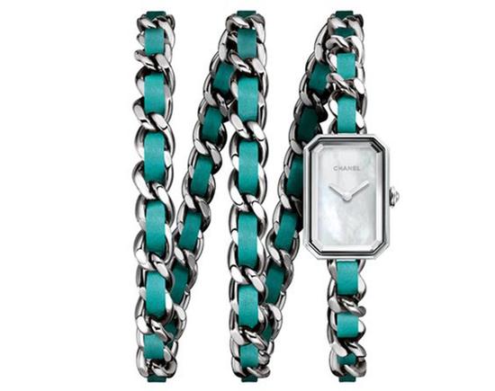 PREMIèRE ROCK粉蓝色表链腕表，限量发行1000只，售价：RMB 39，600。