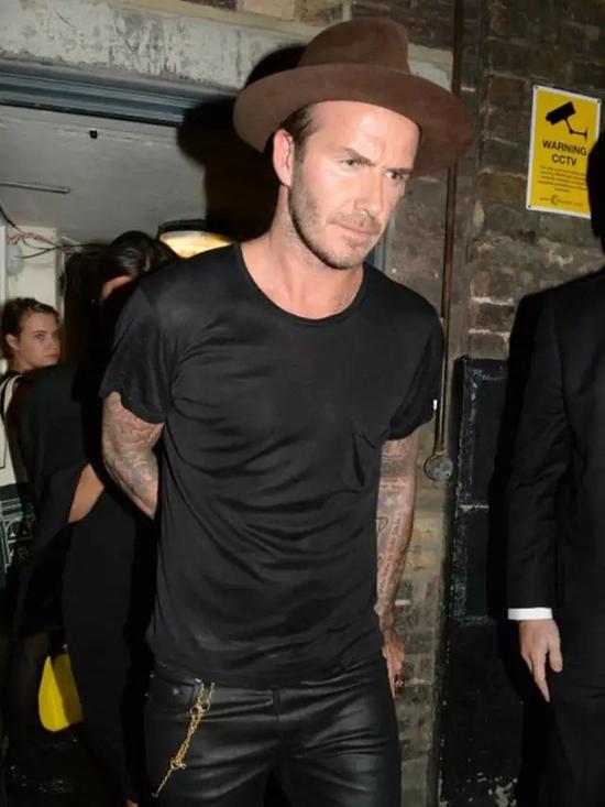 小贝爱帽子快超过爱贝嫂和小七了