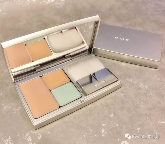 RMK 3D凝霜粉饼 1/2尺寸限定版