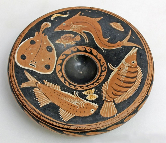 鱼类图案的彩陶盘，约公元前370-前300年，德国波鸿鲁尔大学藏