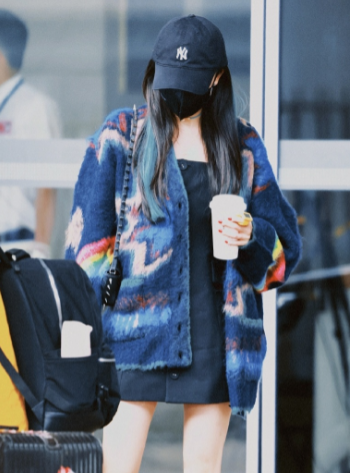 跟着Jennie、杨幂一起买的针织衫,怎么就总也穿不对?-幽兰花香 跟着Jennie、杨幂一起买的针织衫,怎么就总也穿不对?-幽兰花香