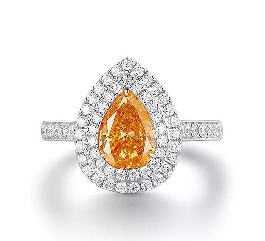 ►FANCY VIVID YELLOWISH ORANGE DIAMOND AND DIAMOND RING