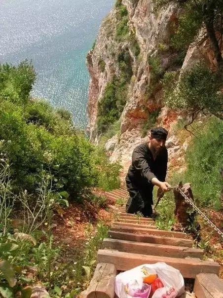 大概只有这样的生活,才能远离红尘。