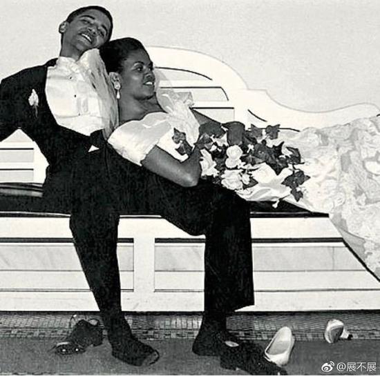 Michelle and Barack Obama on their wedding day in 1992