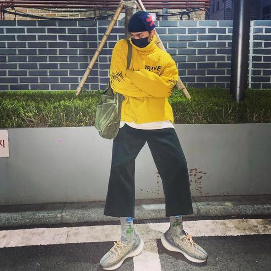 Mino 十分擅长叠穿