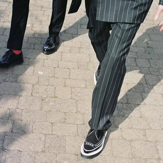 如何让一个男人在几分钟内爱上尖头皮鞋? 如何让一个男人在几分钟内爱上尖头皮鞋?