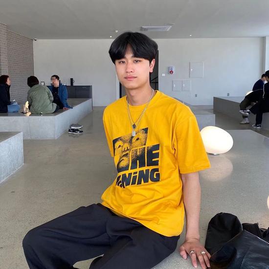 欧美风工装满大街都是 复古港风穿搭要成为新潮流插图(10) 欧美风工装满大街都是 复古港风穿搭要成为新潮流