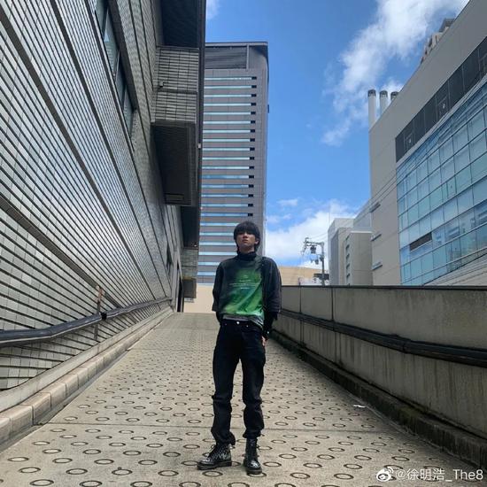 渐变色也太梦幻了 这三种调色方案把艺术感拉满插图(32) 渐变色也太梦幻了 这三种调色方案把艺术感拉满