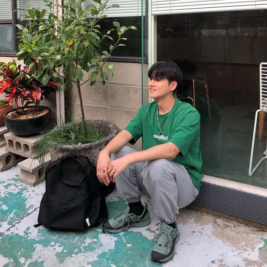只要鞋子价格贵 随便怎么穿都对插图(6) 只要鞋子价格贵 随便怎么穿都对
