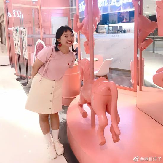 微胖女孩这样穿 立马显瘦10斤插图(41) 微胖女孩这样穿 立马显瘦10斤