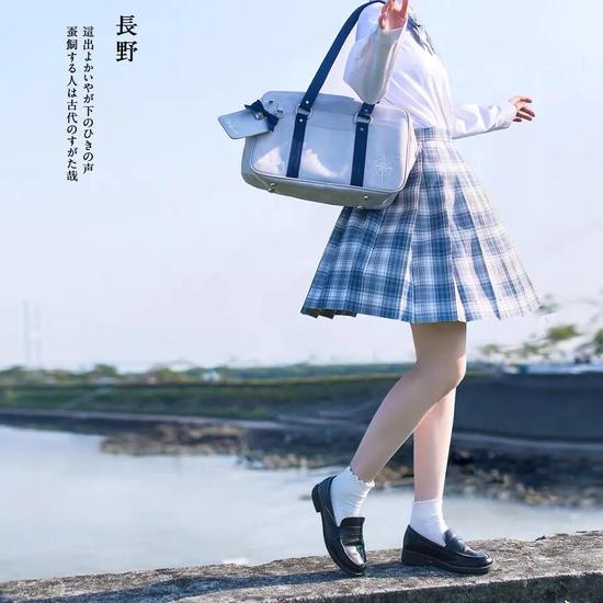 别再买“BM风”小短裙了2020年流行的裙子长这样 别再买“BM风”小短裙了2020年流行的裙子长这样