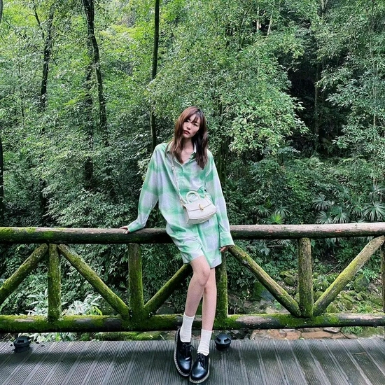 早秋的一张安全牌:永不过时的格纹!倪妮、刘雯、SOMI的穿法各有千秋!-幽兰花香 早秋的一张安全牌:永不过时的格纹!倪妮、刘雯、SOMI的穿法各有千秋!-幽兰花香