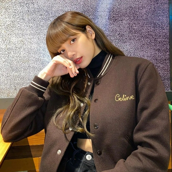 “人间芭比”Lisa的私服穿搭盘点,拽酷辣妹们别错过!-幽兰花香 “人间芭比”Lisa的私服穿搭盘点,拽酷辣妹们别错过!-幽兰花香