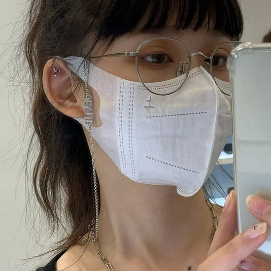 脸带什么眼镜好看,瓜子脸戴什么眼镜好看