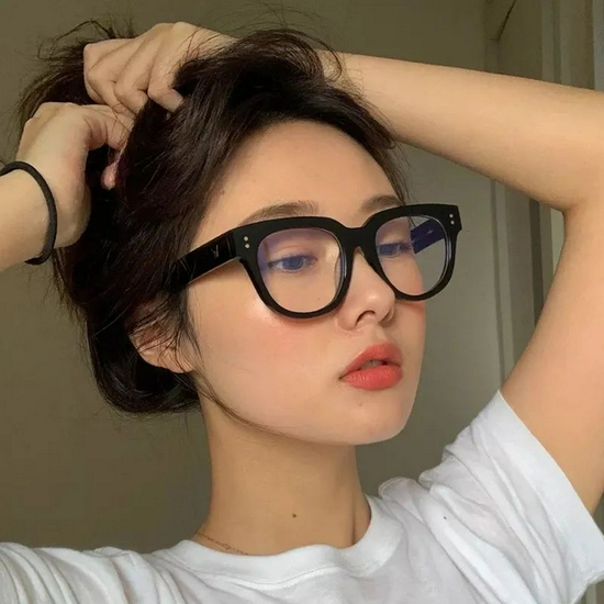 什么人适合黑框眼镜,