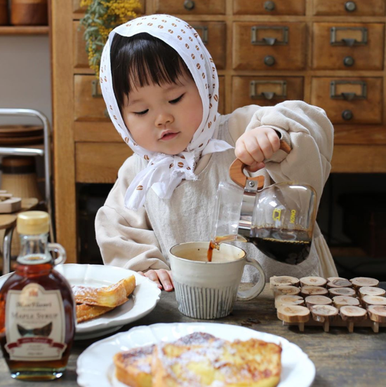 这个搞怪女孩的手冲咖啡和美食料理 也太可爱了