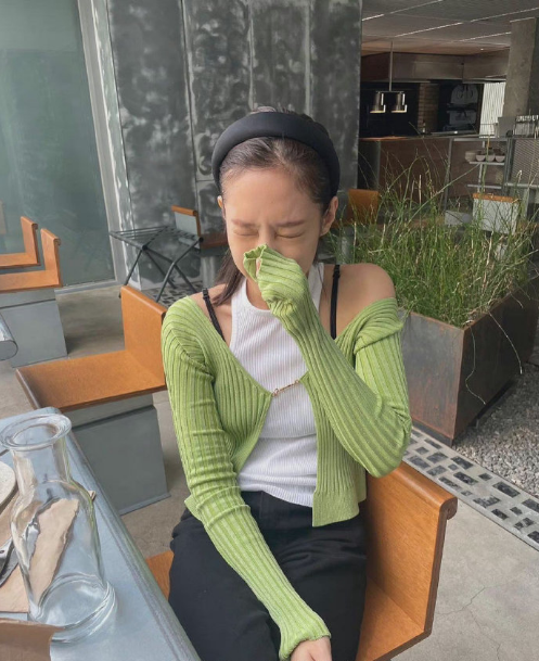 跟着Jennie、杨幂一起买的针织衫,怎么就总也穿不对?-幽兰花香 跟着Jennie、杨幂一起买的针织衫,怎么就总也穿不对?-幽兰花香