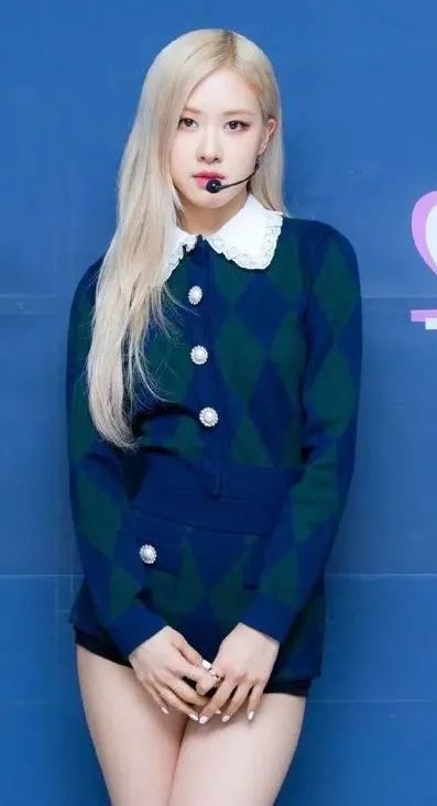 跟着Jennie、杨幂一起买的针织衫,怎么就总也穿不对?-幽兰花香 跟着Jennie、杨幂一起买的针织衫,怎么就总也穿不对?-幽兰花香
