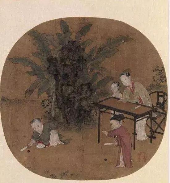 宋 苏汉臣画的《蕉阴击球图》,就有交椅出没
