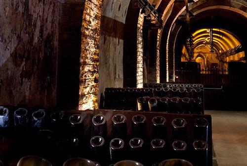图片来源:www.champagnepommery.com