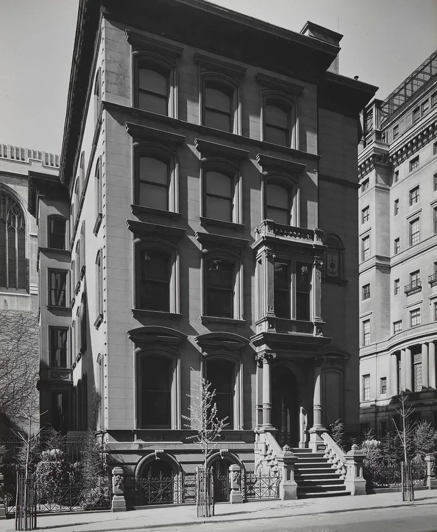 塞缪尔·戈特乔(Samuel Gottscho, 美国, 1875-1971)。西54街4号景观,1937年。照片。纽约城市博物馆,纽约(94.53.32)