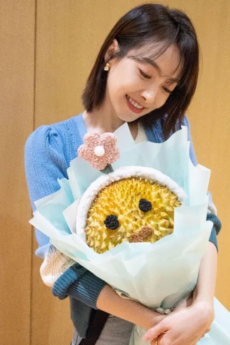 跟着Jennie、杨幂一起买的针织衫,怎么就总也穿不对?-幽兰花香 跟着Jennie、杨幂一起买的针织衫,怎么就总也穿不对?-幽兰花香