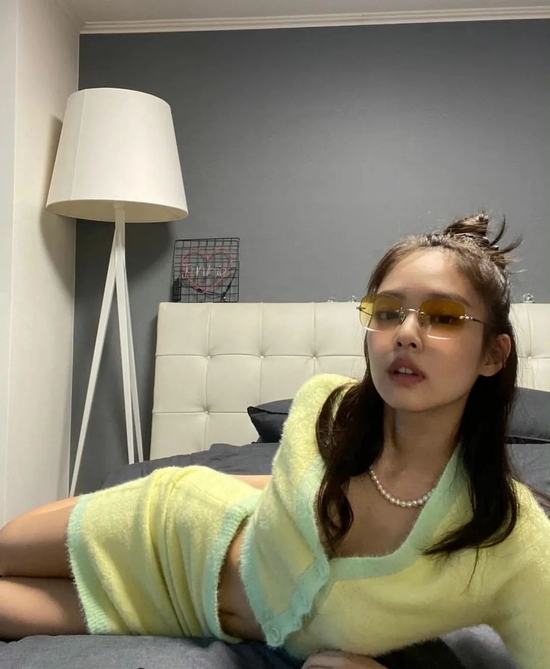 BLACKPINK回归 是美女们的刘海劫?
