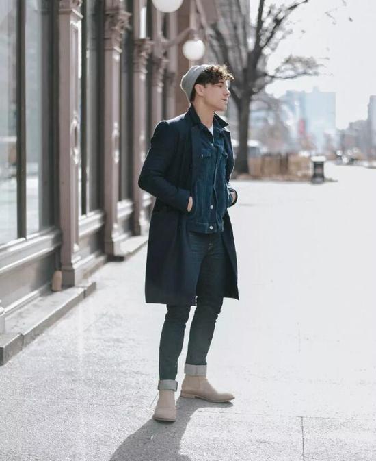 潮人示范(图片来源:新浪微博LOOKBOOK)