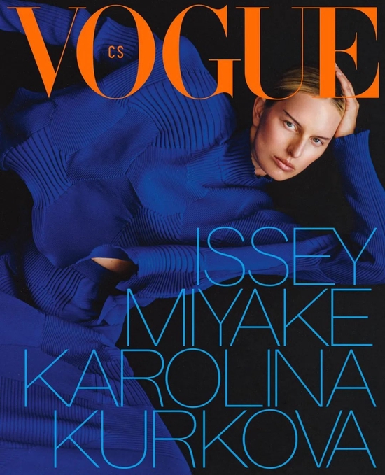 Karolina Kurkova 登娘家版《VOGUE》封面！